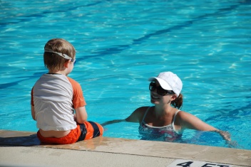 2009-08-20-24 IAN SWIM LESSON.jpg